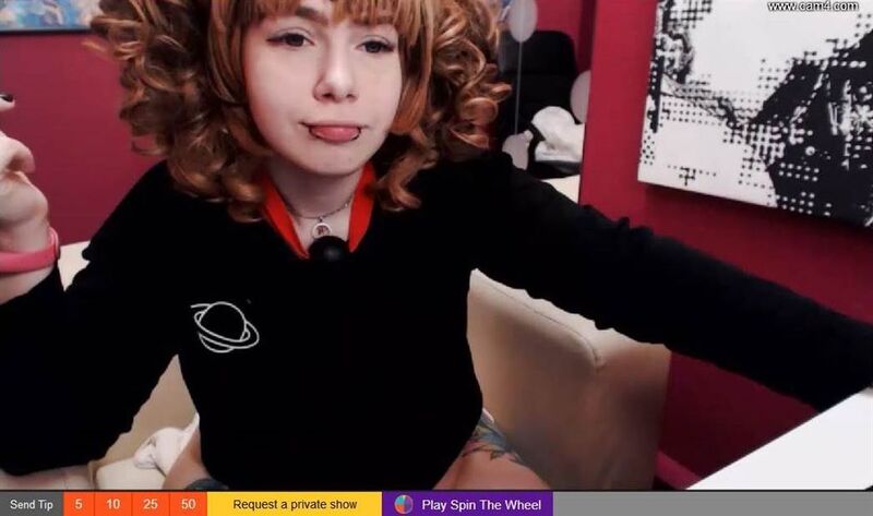 Curly haired alt cam girl on Cam4