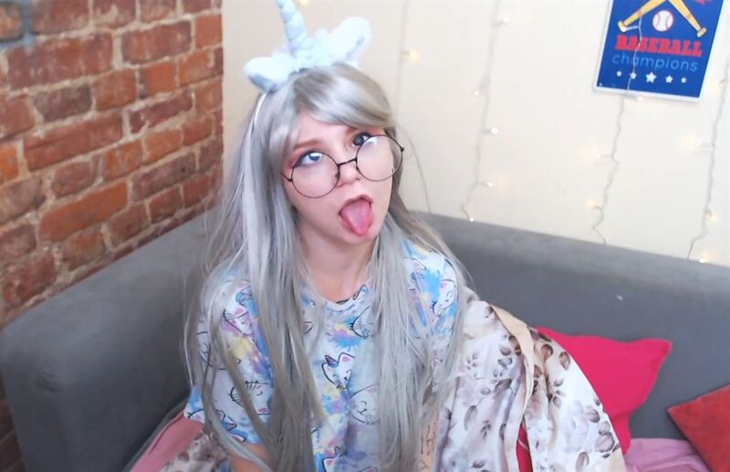 Ahegao face cam girls perform for free at Chaturbate.com