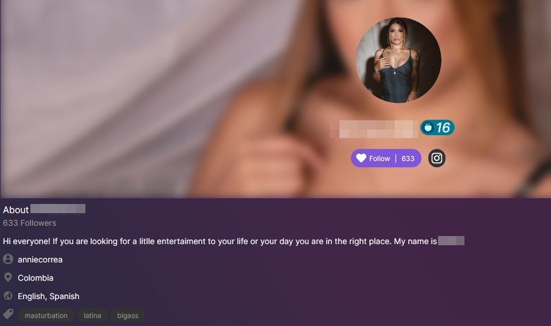 Cherry.tv models can add details on their profiles including social media links