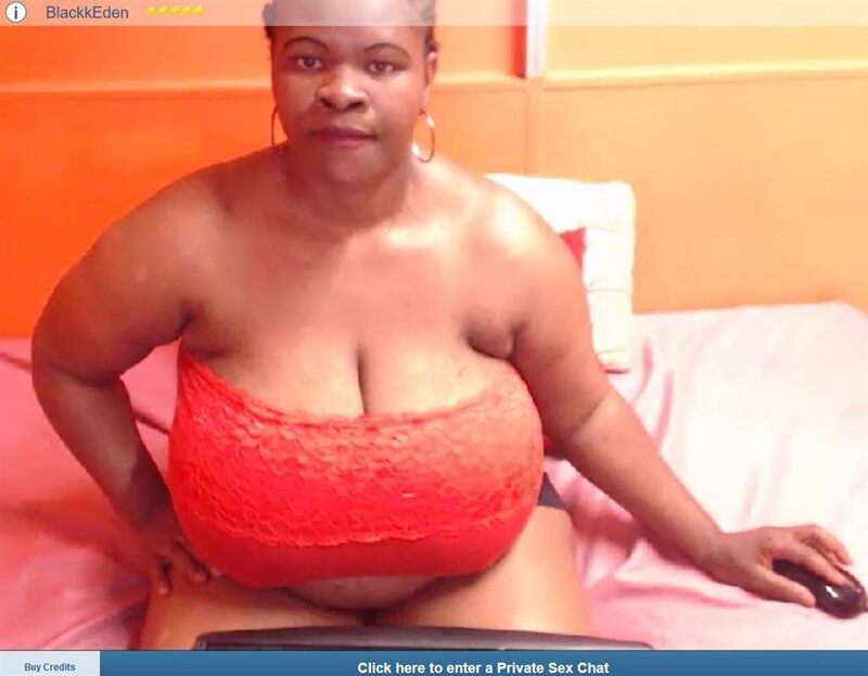 Big tittied ebony webcam model on ImLive