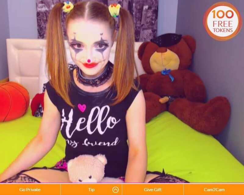 Lexi_Kiss in clown make up